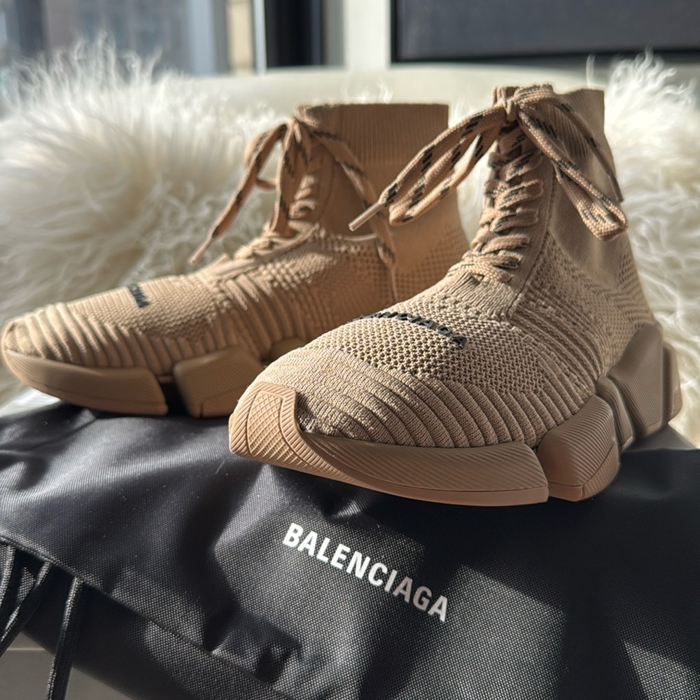 ❌SOLD❌Authentic Beige Balenciaga 2.0 Speed Sneakers - Size 36 NEW - Picture 1 of 8